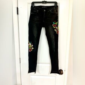 Zara Black Floral Embroidered Shark Bite Hem Jeans,Size 8, Greatest Jeans Ever!